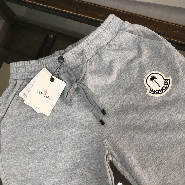 ブランドハーフパンツ側面デザイン